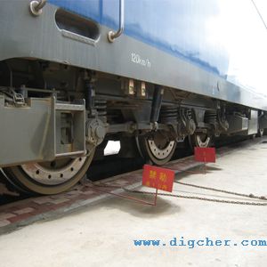 大功率牽引機車底盤清潔系統(tǒng)