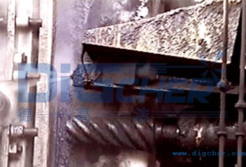 高壓水射流焦?fàn)t機械爐門清洗